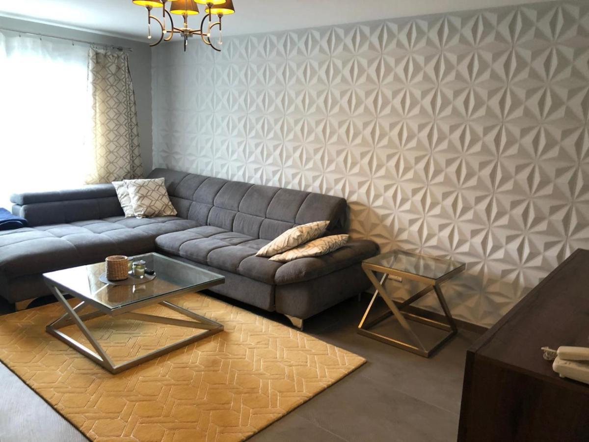 Page1 Ultracentral Apartament Targoviste Ngoại thất bức ảnh